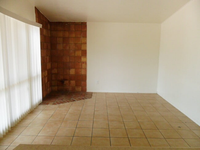 Photo - 846 E Waverly St