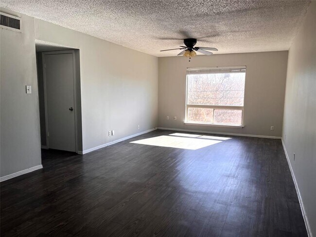 Photo - 1202 Newning Ave Unit 311