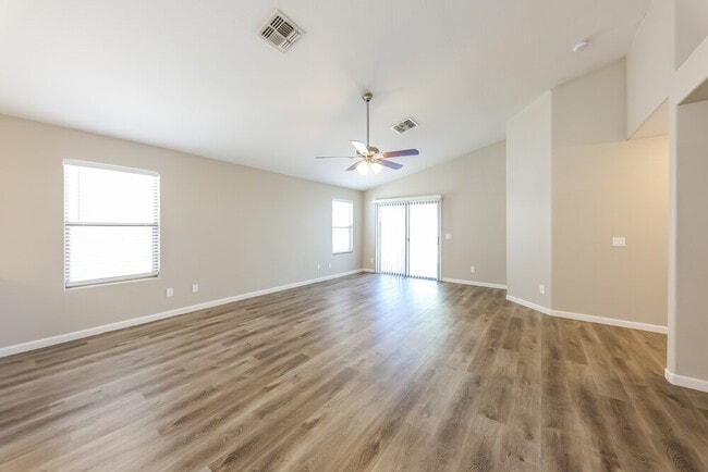 Photo - 10016 W Gross Ave