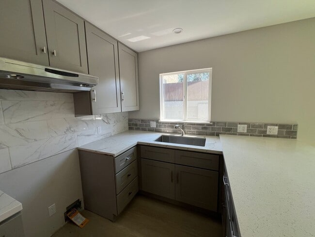 Photo - 51st Street Apartments Triplex Unit 619