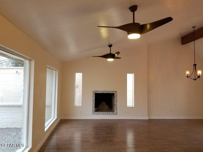 Photo - 129 S Apache Gold Lp