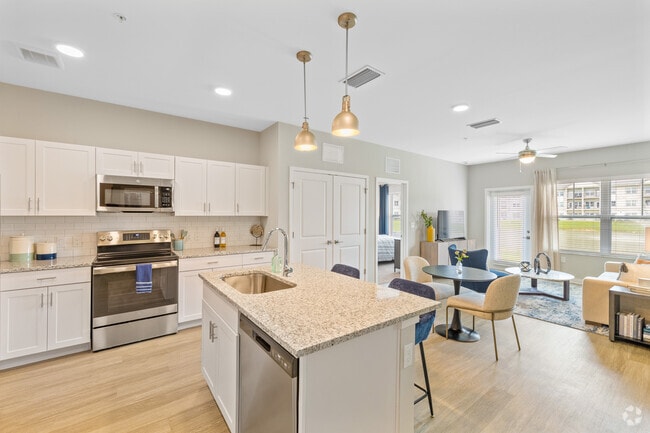 2BR,2BA - 1117SF
