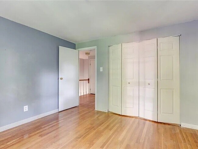 Photo - 1283 Bluffton Cir