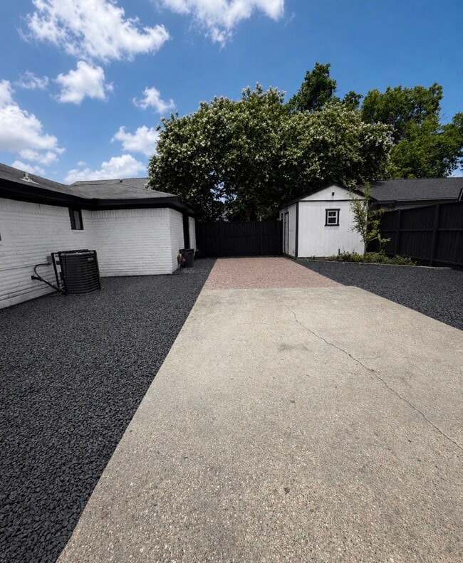 Photo - 3702 Cochran St