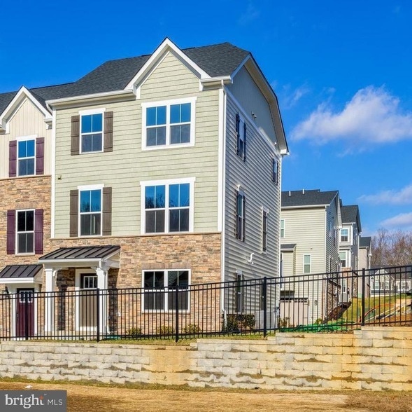 Photo - 223 Avalon Dr