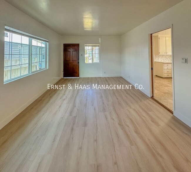 Photo - 6576 Falcon Ave
