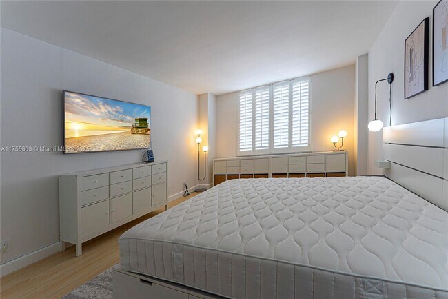 Photo - 3725 S Ocean Dr Unit 819