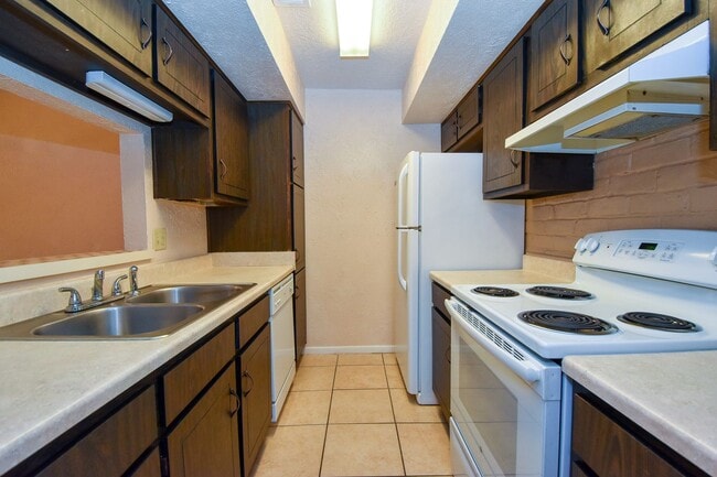 Photo - 2 BEDROOM 2 BATH PATIO HOME WITH 1010 SF