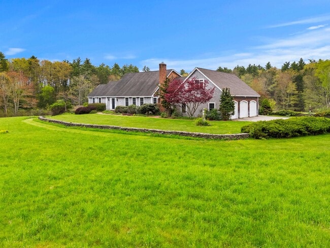 Building Photo - 295 Wadleigh Falls Rd