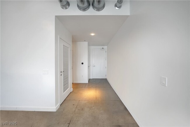 Building Photo - 200 Hoover Ave Unit 810 Rental