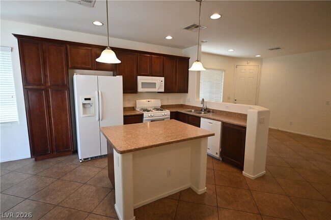 3661 Bella Legato Ave