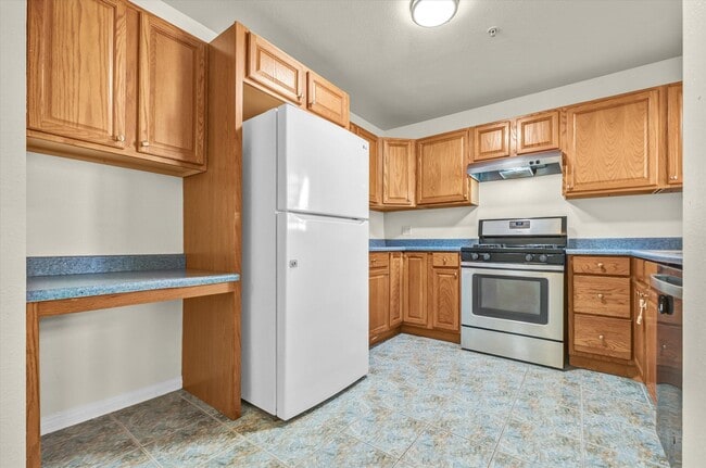 Photo - Quiet Gated Condo walkable to El Camino College Unit 122