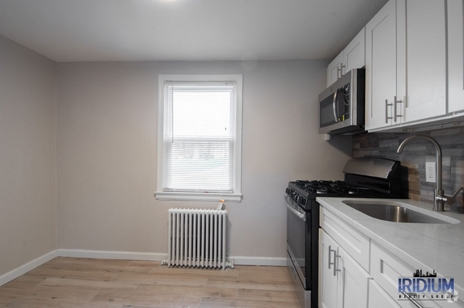 Building Photo - 473 Park Ave Unit 1BR Rental