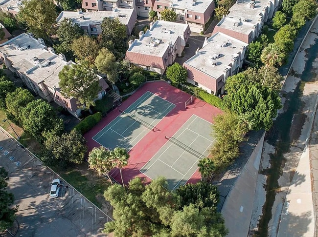 Photo - 9000 Vanalden Ave