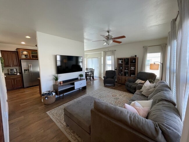 Photo - 13672 S 4805 W