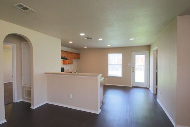 Building Photo - Coming Soon in Haslet | 3BR/2BA with 2-Car Garage, Private Yard & Easy Access to 287 & I-35