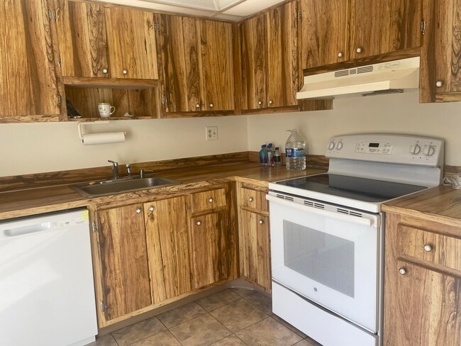 Photo - 83 Capri B Unit 83