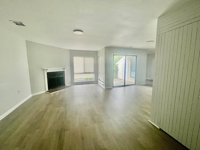 Photo - 4816 Spring Lake Dr
