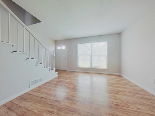 Photo - Lionchase Apartments