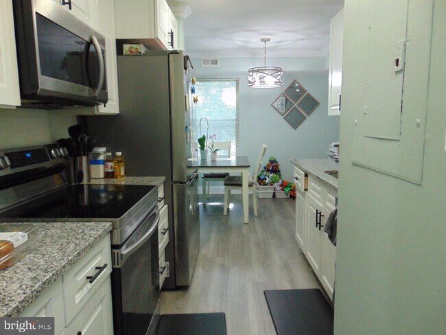 Photo - 7903 Badenloch Way Unit 203