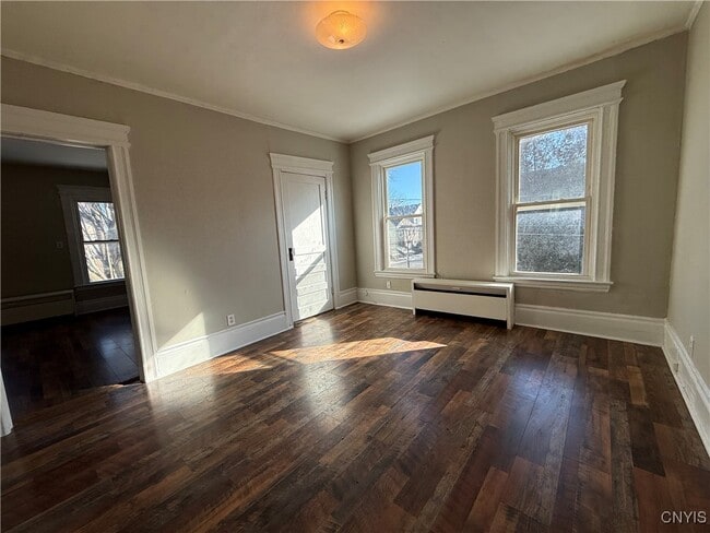 Photo - 303 Griffiths St