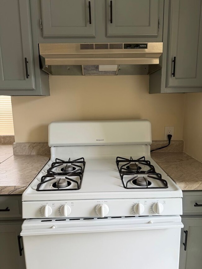 Photo - 450 S 18th St Unit Apt 3