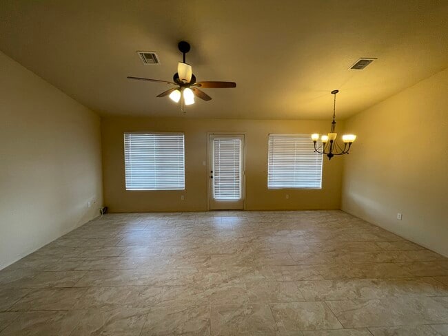Photo - 2181 S 37th Ave