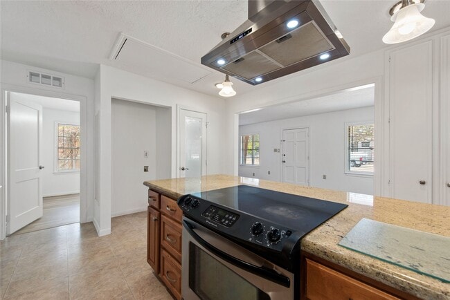 Photo - 1510 Afton St