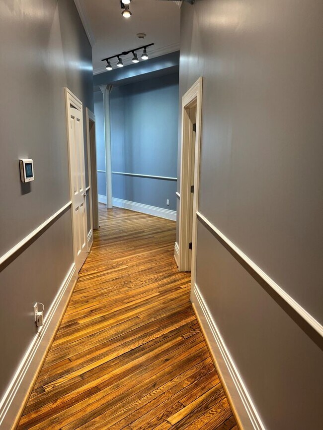 Photo - Available Condo in the Heart of Downtown A... Unidad 203