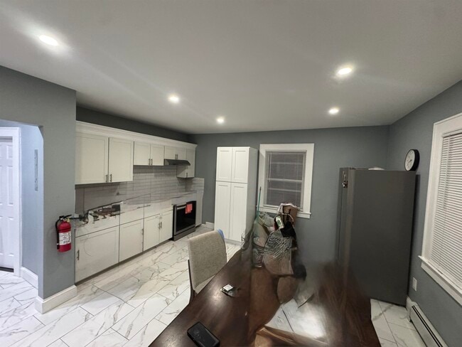 Photo - 225 E 19th St Unit 2