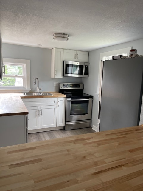 207 West Ln Unit B