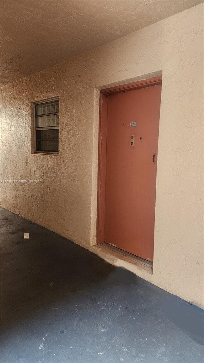 Photo - 13707 Kendale Lakes Cir Unit 205