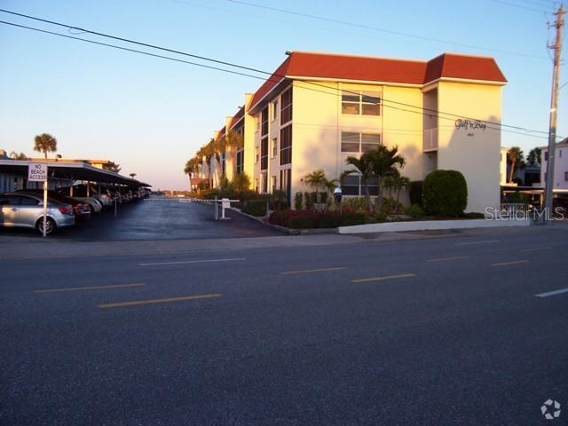 Building Photo - 1400 Tarpon Center Dr Unit 305 Rental