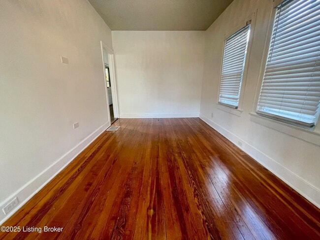 Photo - 1122 Forrest St