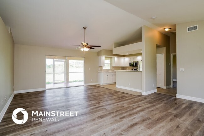 Photo - 1047 Kellogg St E