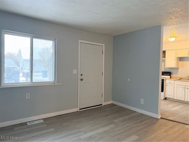 Photo - 2045 20th St SW