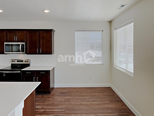 Photo - 1399 Perelle Ln