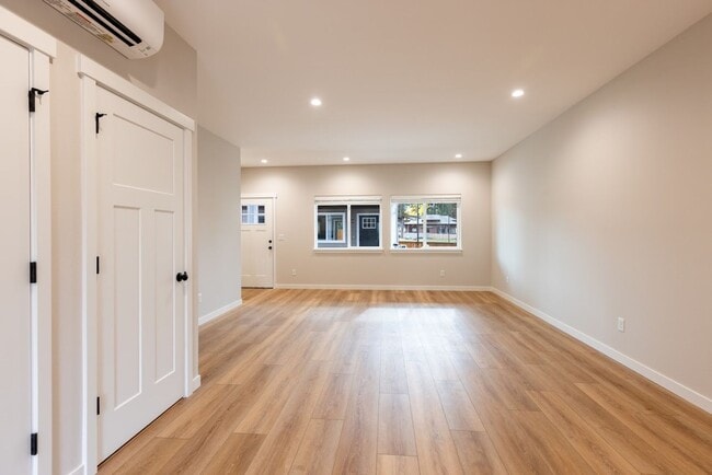 Photo - Newly Built 3 Bed, 2.5 Bath Cottage Homes with Free Wifi Internet