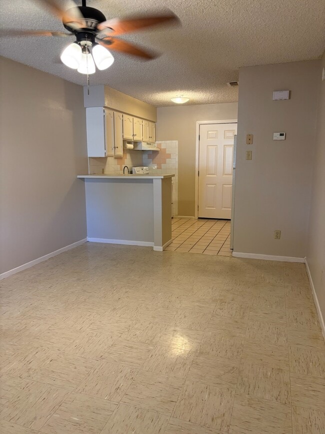 Building Photo - 3501 McDonell Ave Unit J Cruz Properties