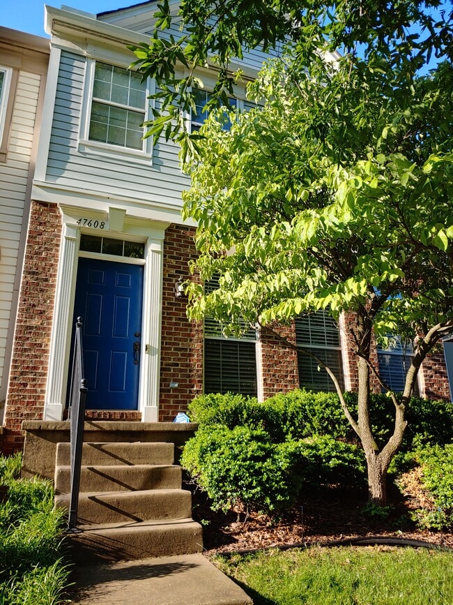Building Photo - 47608 Sandbank Sq