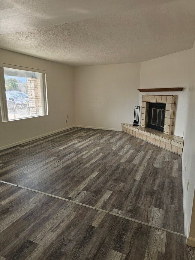 Photo - Big backyard right in the center of town!!!