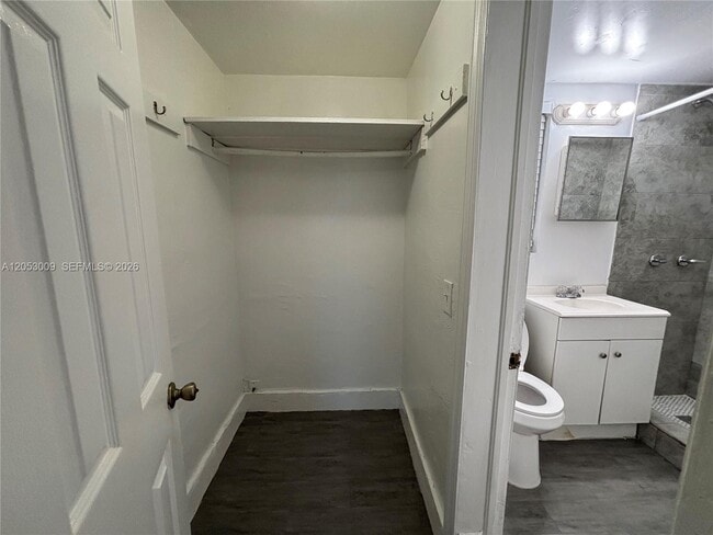 Photo - 1843 Dewey St Unit 121