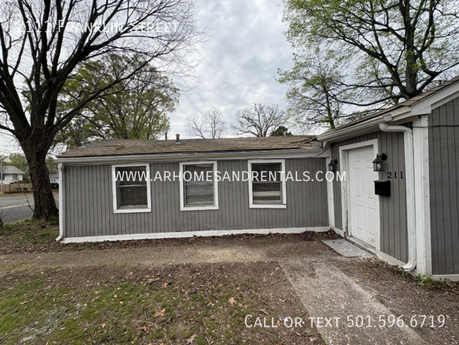 Photo - 2111 Franklin St House