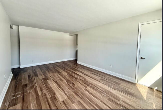 Photo - UPDATED 2BD APARTMENT ON LORNE AVE Unité 3