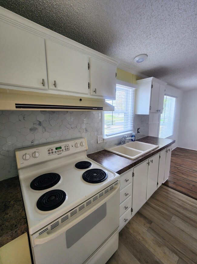 Photo - 10322 Andre Blvd