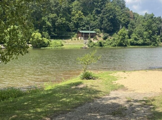 Photo - Charming 3 bedroom cabin in gated community