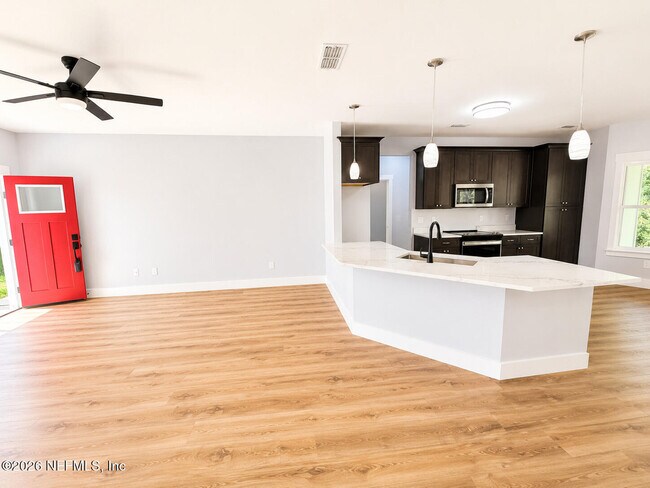 Photo - 971 Irma Way
