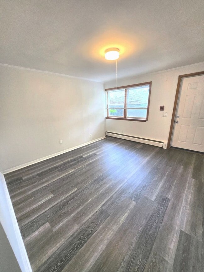 159 Montgomery St Unit 5