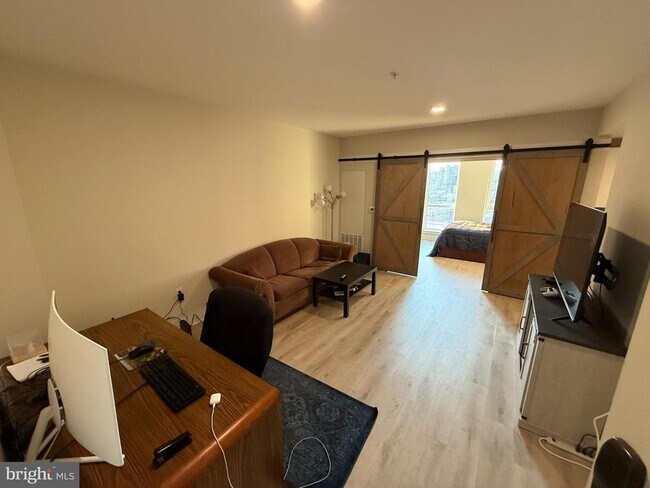 Photo - 1805 N Howard St Unit 509