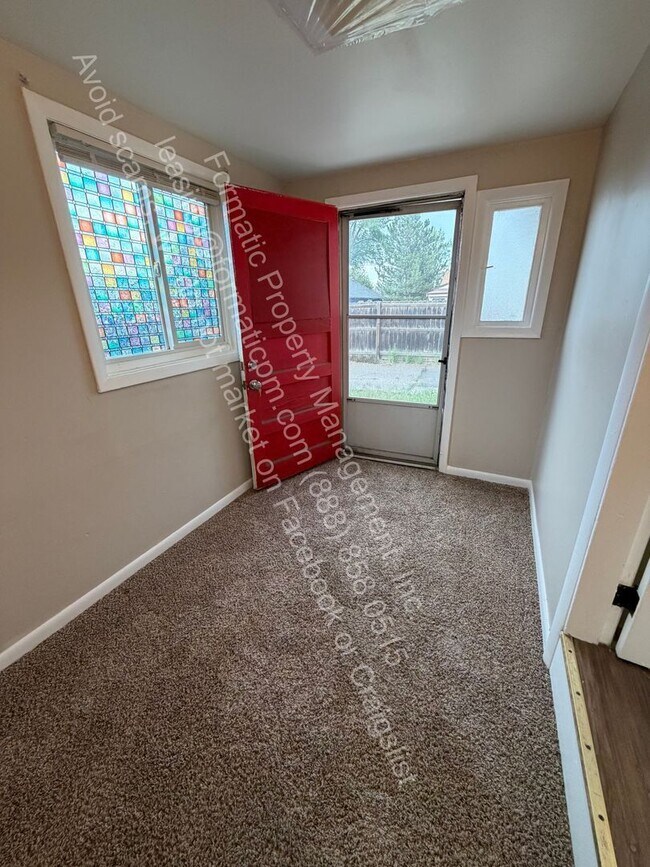 Photo - 4360 Fenton St